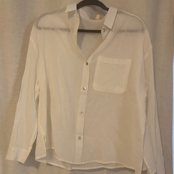 NWOT OVERSIZED WHITE BUTTON DOWN - Picture 2 of 3